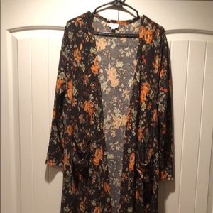 Sarah lularoe XL FLORAL